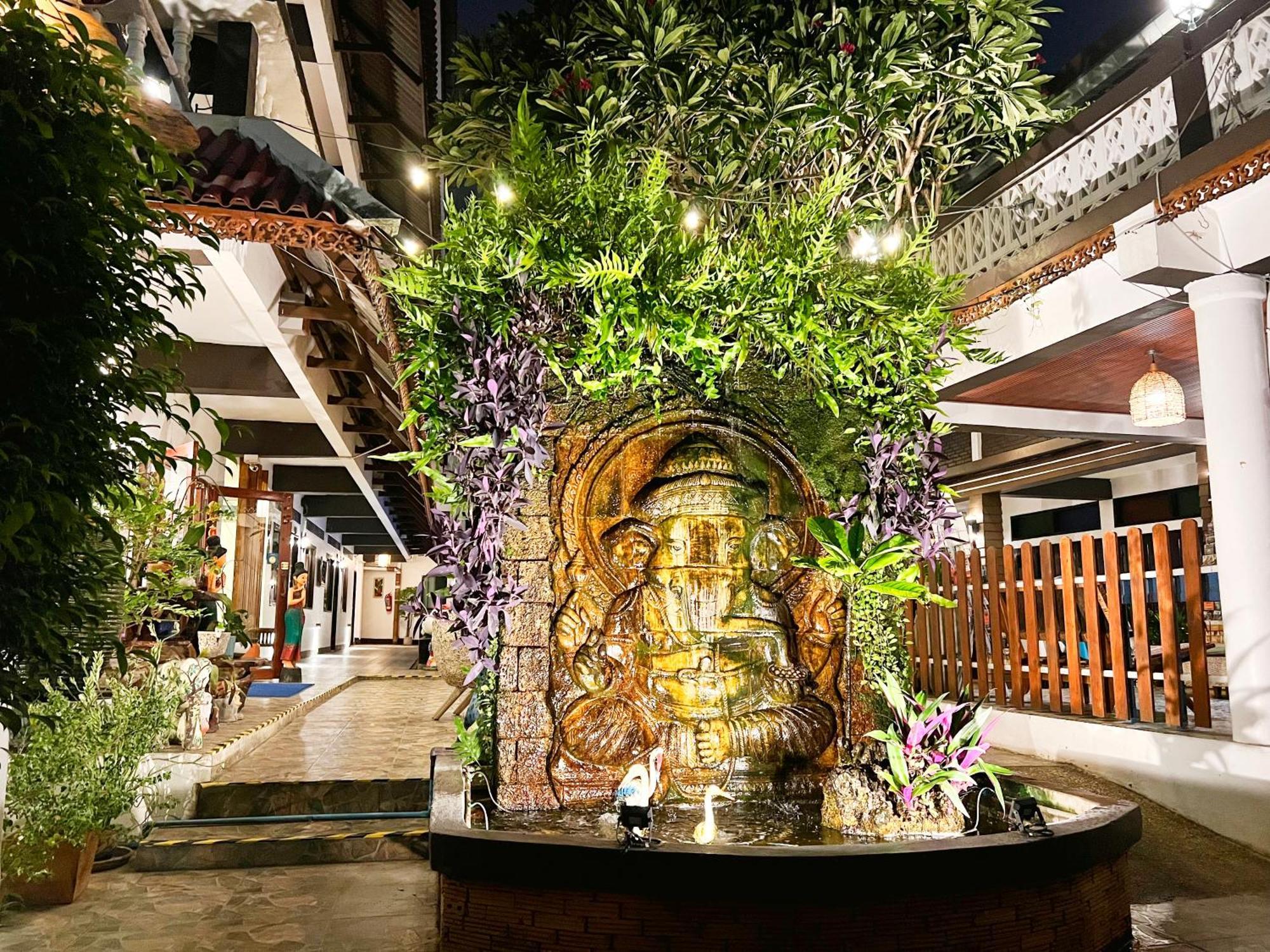 Somwang Boutique Hotel Chiang Mai Bagian luar foto