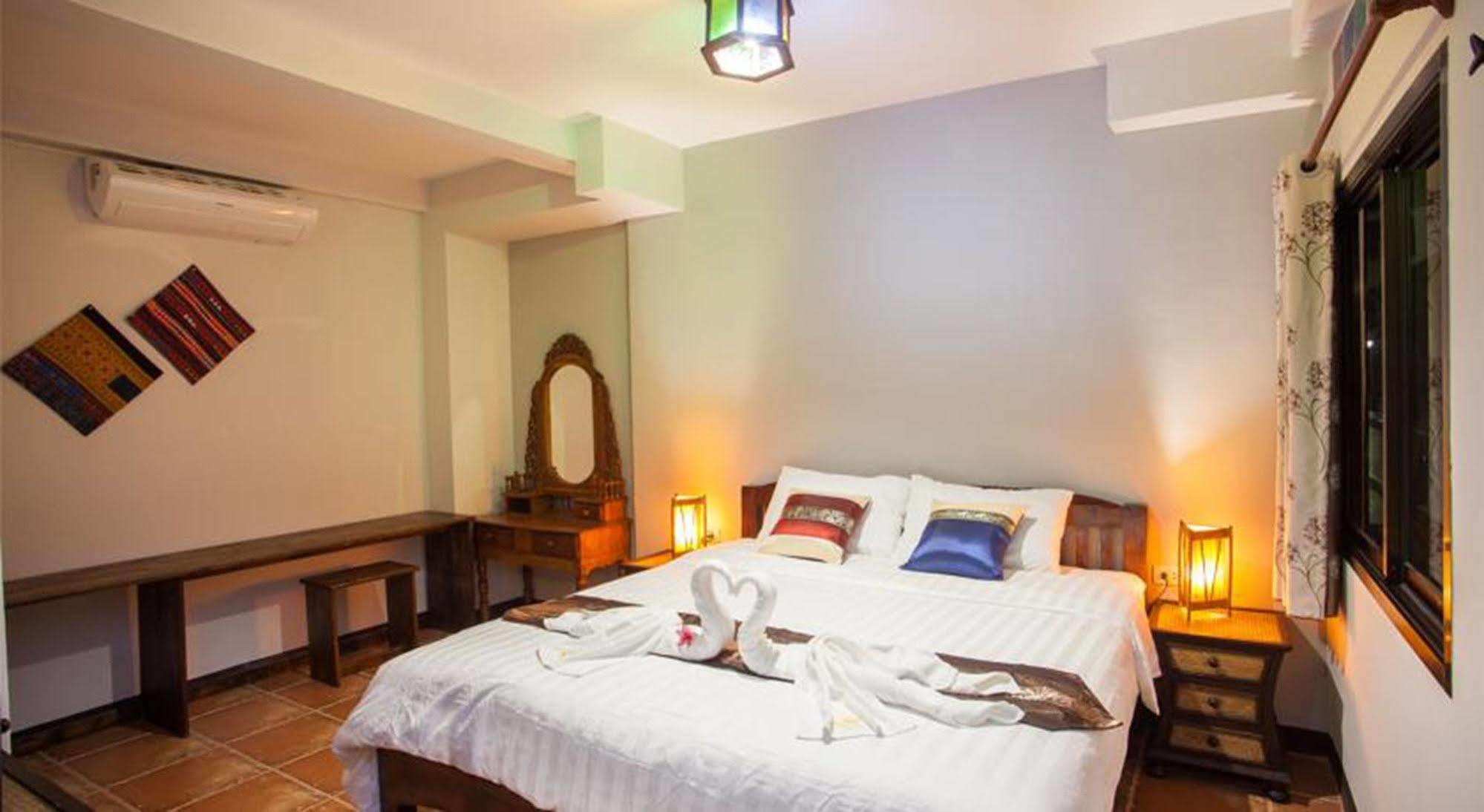 Somwang Boutique Hotel Chiang Mai Bagian luar foto