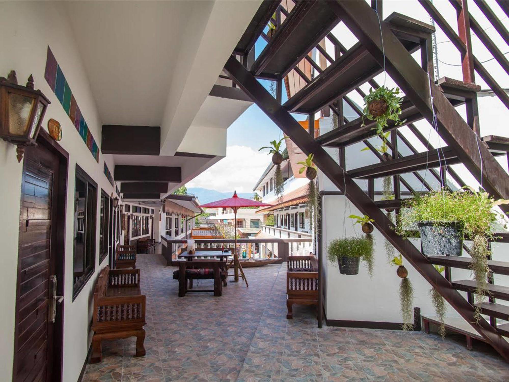 Somwang Boutique Hotel Chiang Mai Bagian luar foto