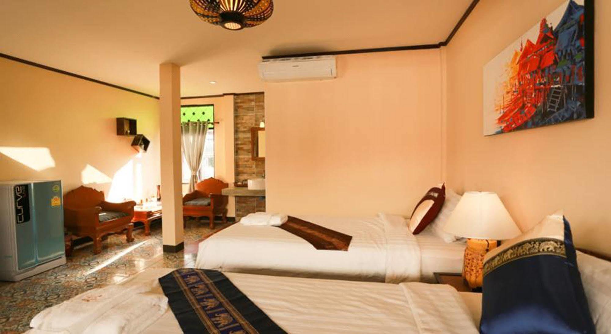 Somwang Boutique Hotel Chiang Mai Bagian luar foto