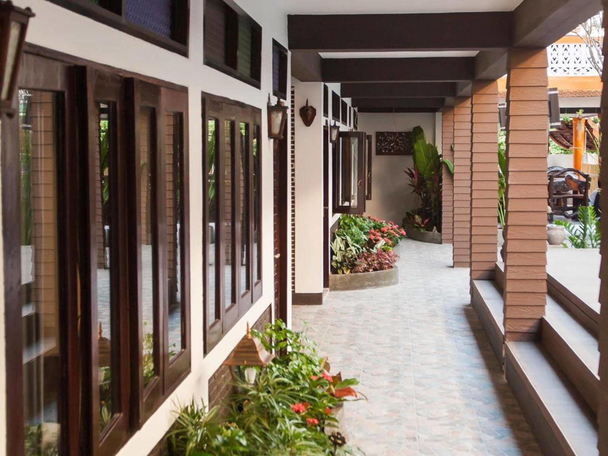 Somwang Boutique Hotel Chiang Mai Bagian luar foto